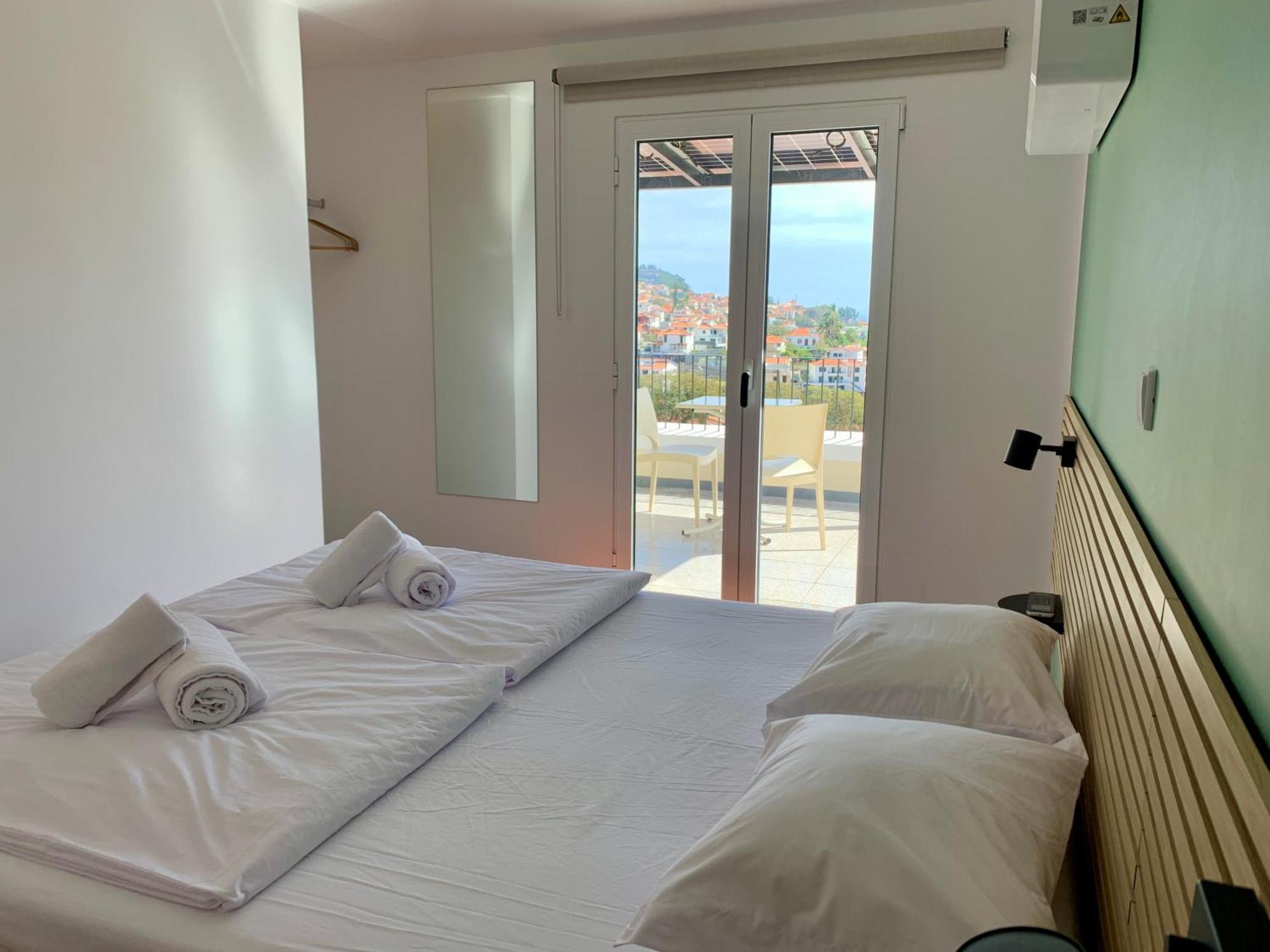 Quarto Duplo Deluxe com Varanda e Vista do Mar